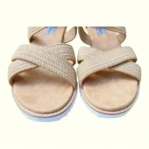 Skechers Women's BOBS Desert Kiss Adobe Princess Sandal Size 9.5 Tan Brand New - Picture 3 of 11